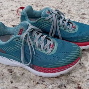 Hoka One One Clifton 5 women's